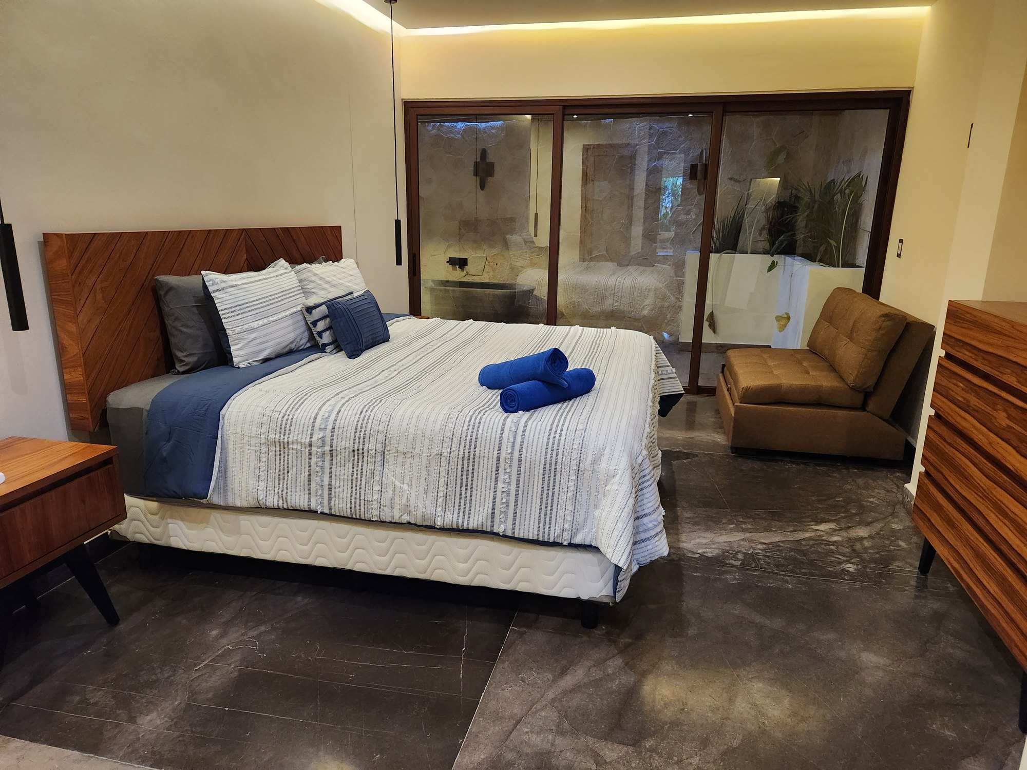 Bedrooms, Bathrooms & Sleeping Arrangements at the Tulum Luxury Condo